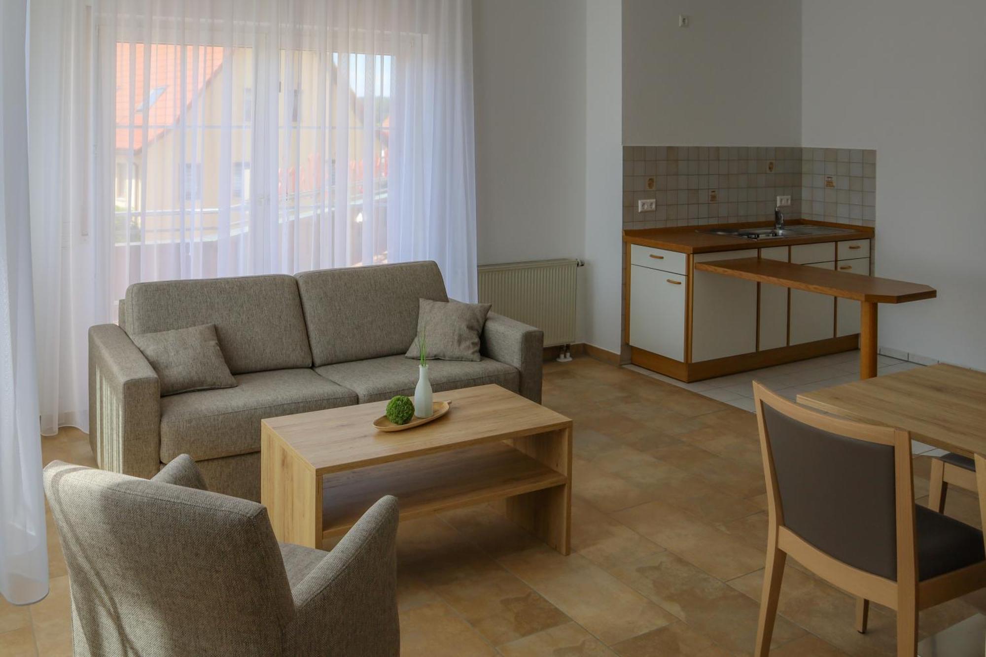 Hotel Adler Nattheim Kültér fotó