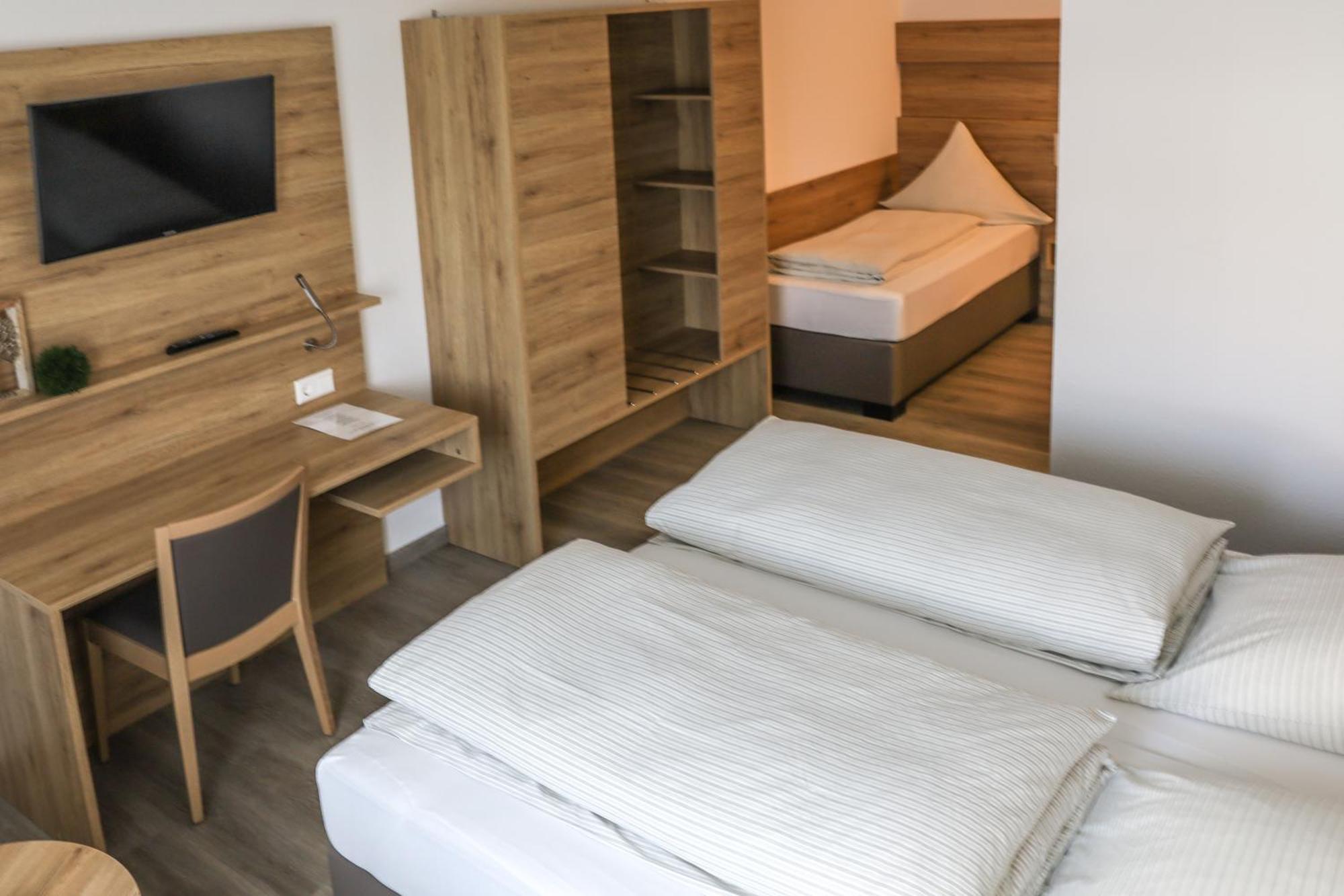 Hotel Adler Nattheim Kültér fotó